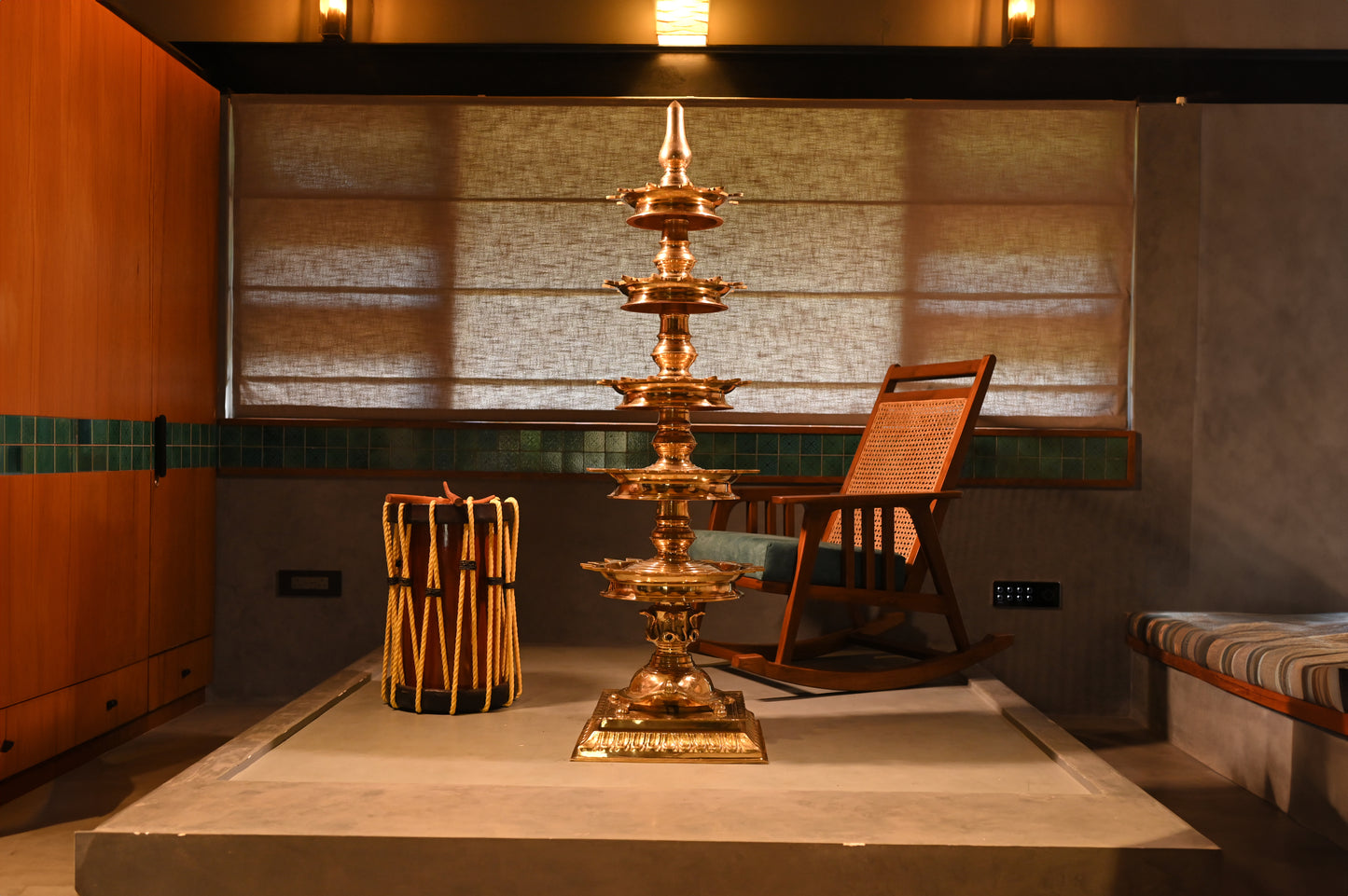 Vaasthu Vilakku Brass Oil Lamp - Large