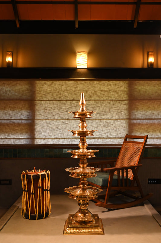 Vaasthu Vilakku Brass Oil Lamp - Large