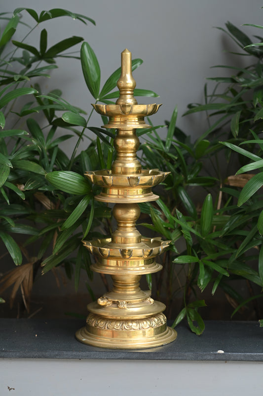 Vaasthu Vilakku Brass Oil Lamp Medium