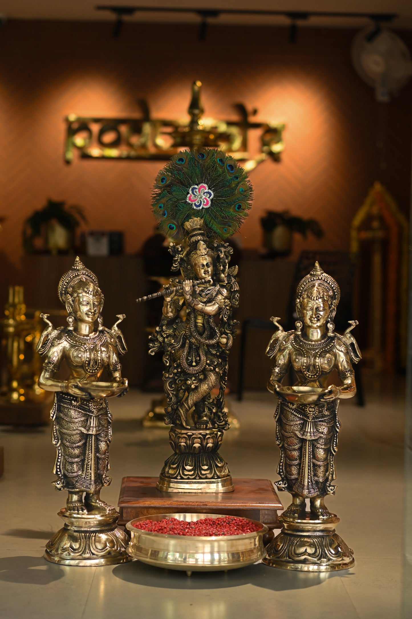 Lord Krishna with Deepalakshmi Pair