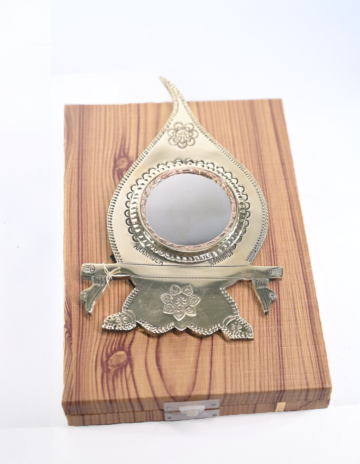 Peacock Leaf Aranmula Kannadi Mirror – 2.5 Inch – view 2